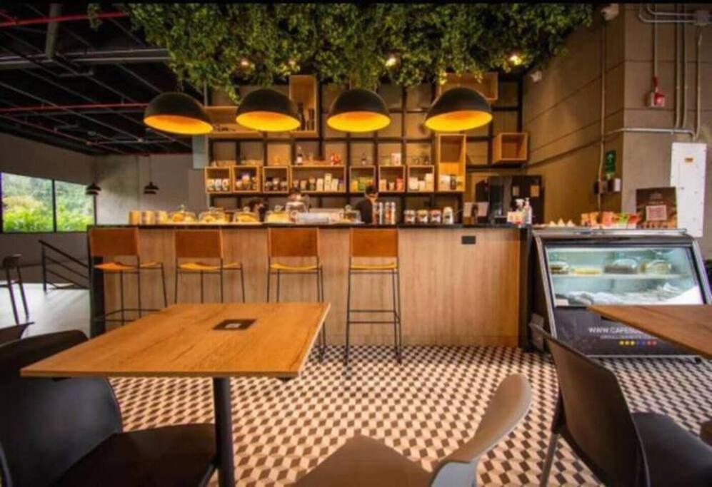 Apartment Bright Topfloor A/c, Poblado Coworking1412